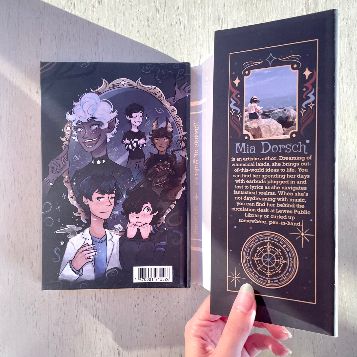 Threads of Amends (Hardcover w/ Dust Jacket)